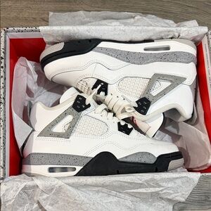 Jordan Air 4 Retro OG in Summit White and Fire Red